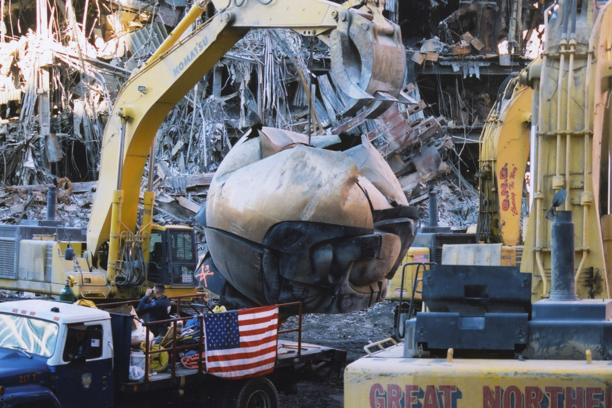 Removal of Sphere from Trade Center site. Credit: Dan Noesges